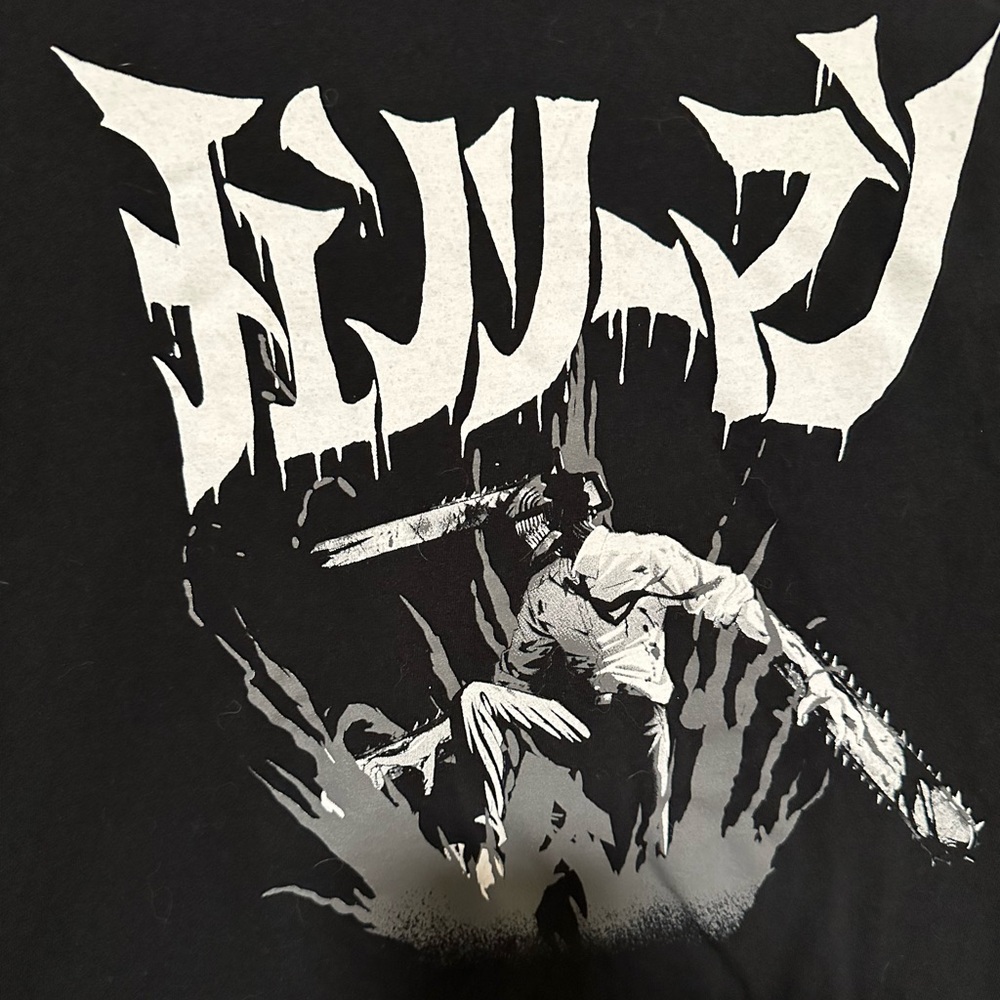 Hot Topic Chainsaw Man Graphic Tee